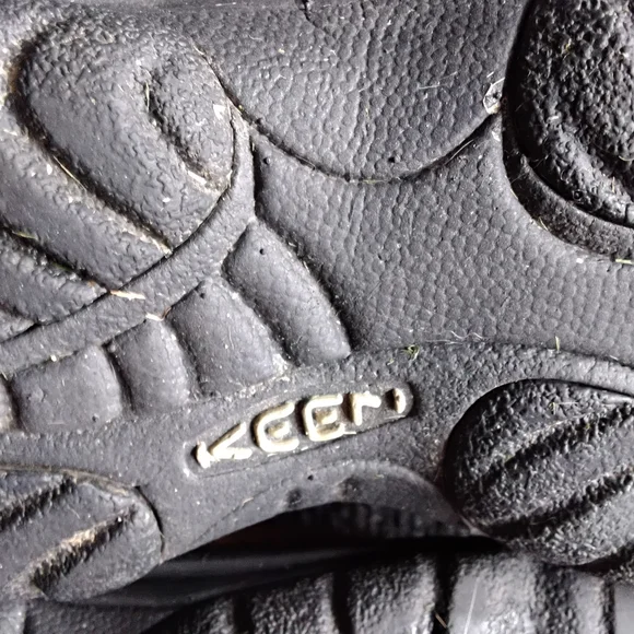 KEEN Women's Casual Tan Slip-Ons - Picture 3 of 4